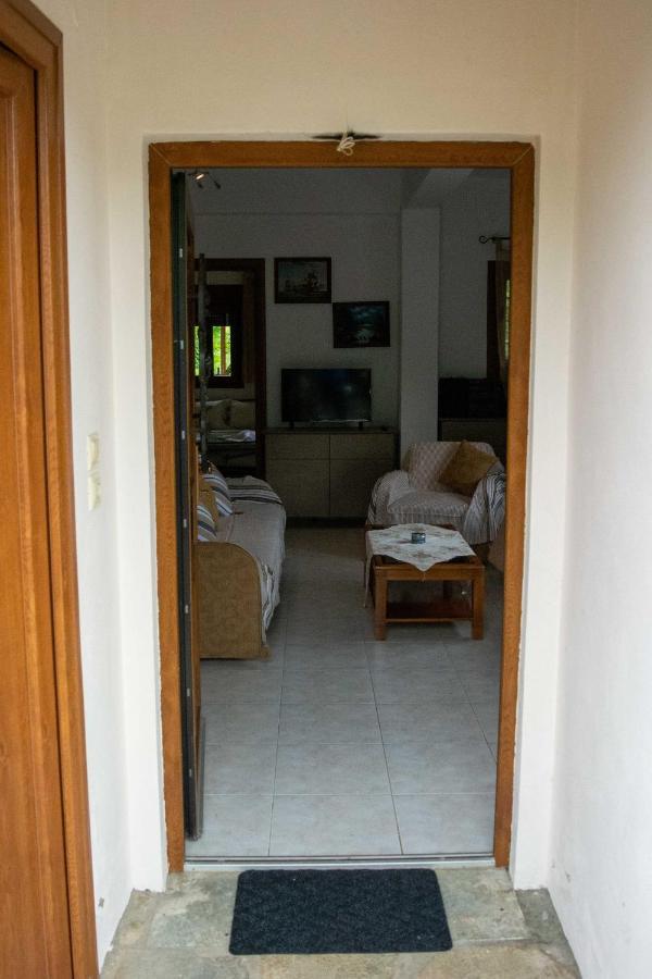Efi'S Guest House Agios Dimitrios  Ngoại thất bức ảnh