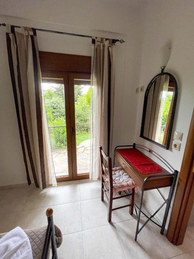 Efi'S Guest House Agios Dimitrios  Ngoại thất bức ảnh